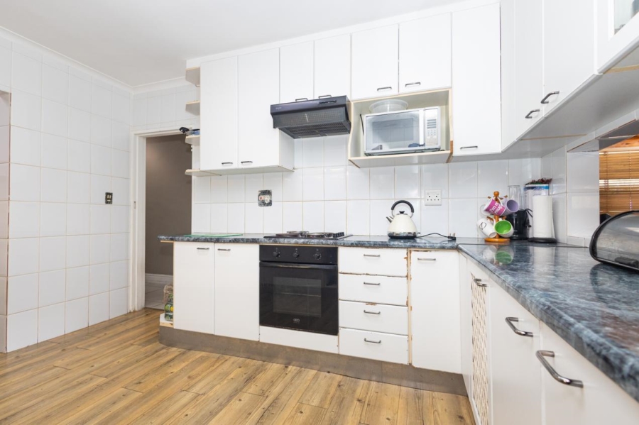 4 Bedroom Property for Sale in Windsor Park Western Cape